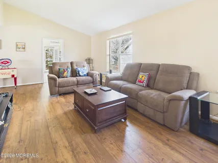 $399,999 | 2666 Meadow Lake Drive, Toms River, NJ 08755