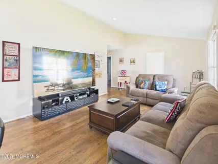 $399,999 | 2666 Meadow Lake Drive, Toms River, NJ 08755