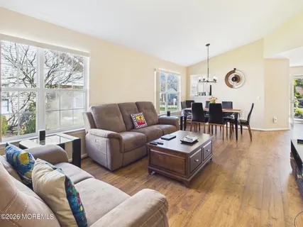 $399,999 | 2666 Meadow Lake Drive, Toms River, NJ 08755