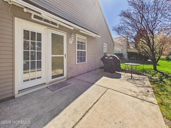 $399,999 | 2666 Meadow Lake Drive, Toms River, NJ 08755