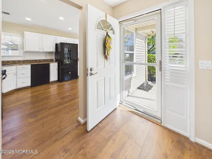 $399,999 | 2666 Meadow Lake Drive, Toms River, NJ 08755