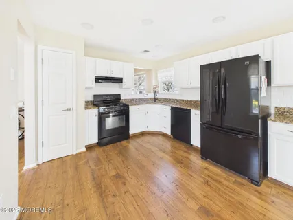 $399,999 | 2666 Meadow Lake Drive, Toms River, NJ 08755