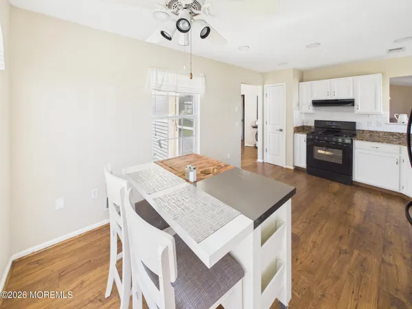 $399,999 | 2666 Meadow Lake Drive, Toms River, NJ 08755