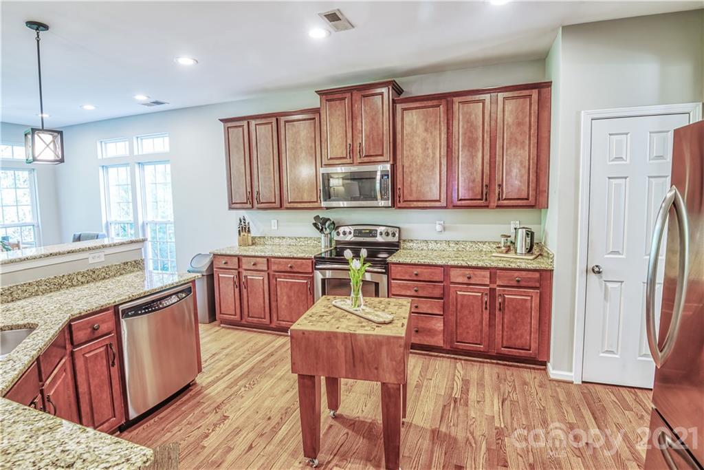 2337 Harvester Avenue Fort Mill, SC 29708 - Photo 5 of 30 Gallery Image 5