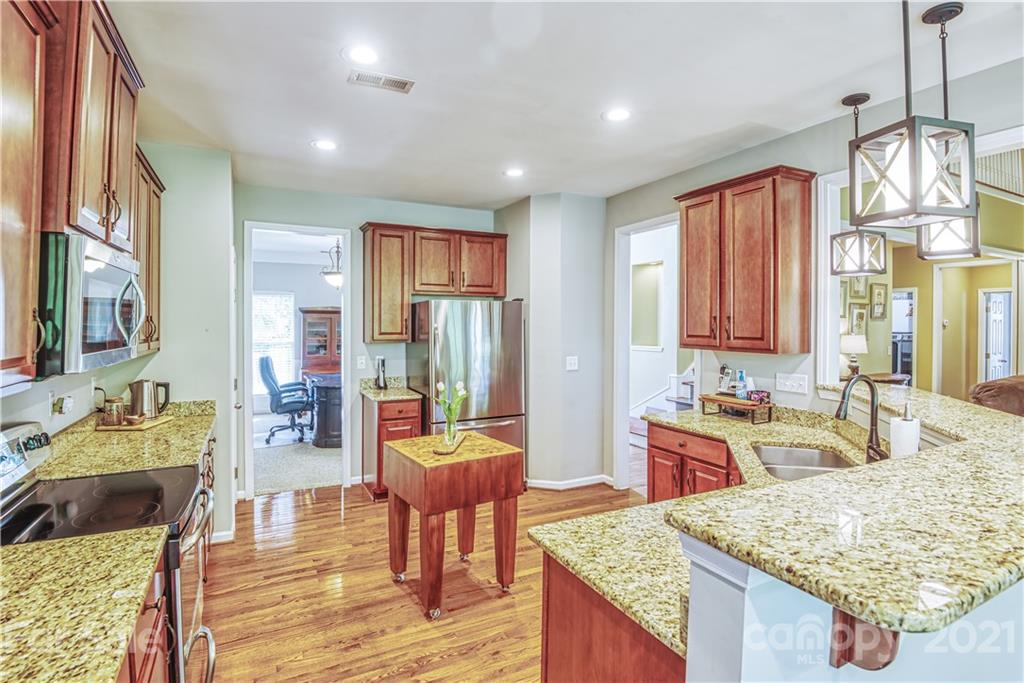 2337 Harvester Avenue Fort Mill, SC 29708 - Photo 7 of 30 Gallery Image 7