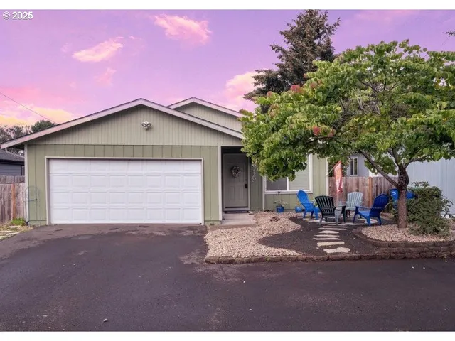 $390,000 | 6715 Southwest Inlet Avenue, Lincoln City, OR 97367