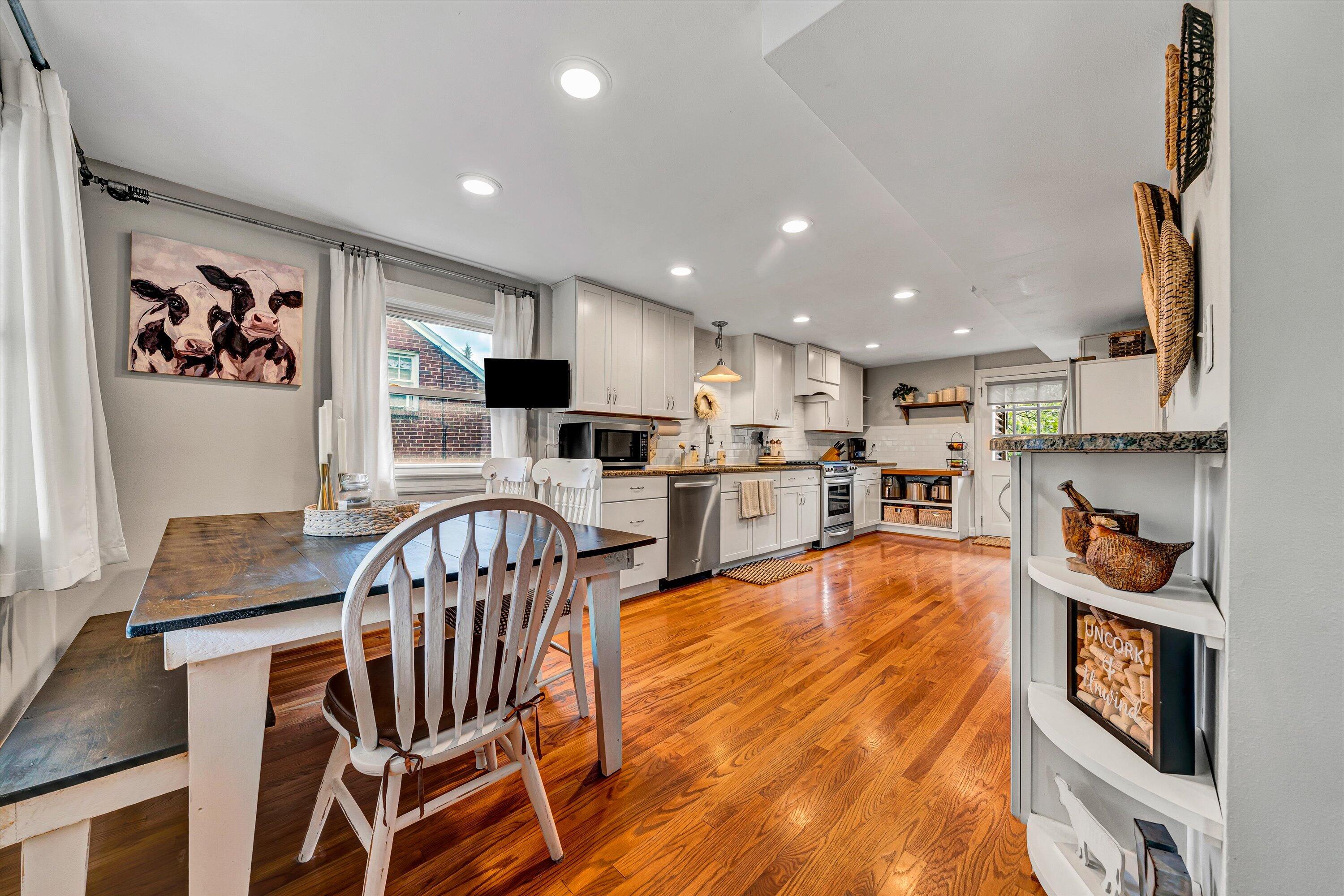 2509 Barham Road Southwest Roanoke, VA 24015 - Photo 9 of 44 09-VM-09978