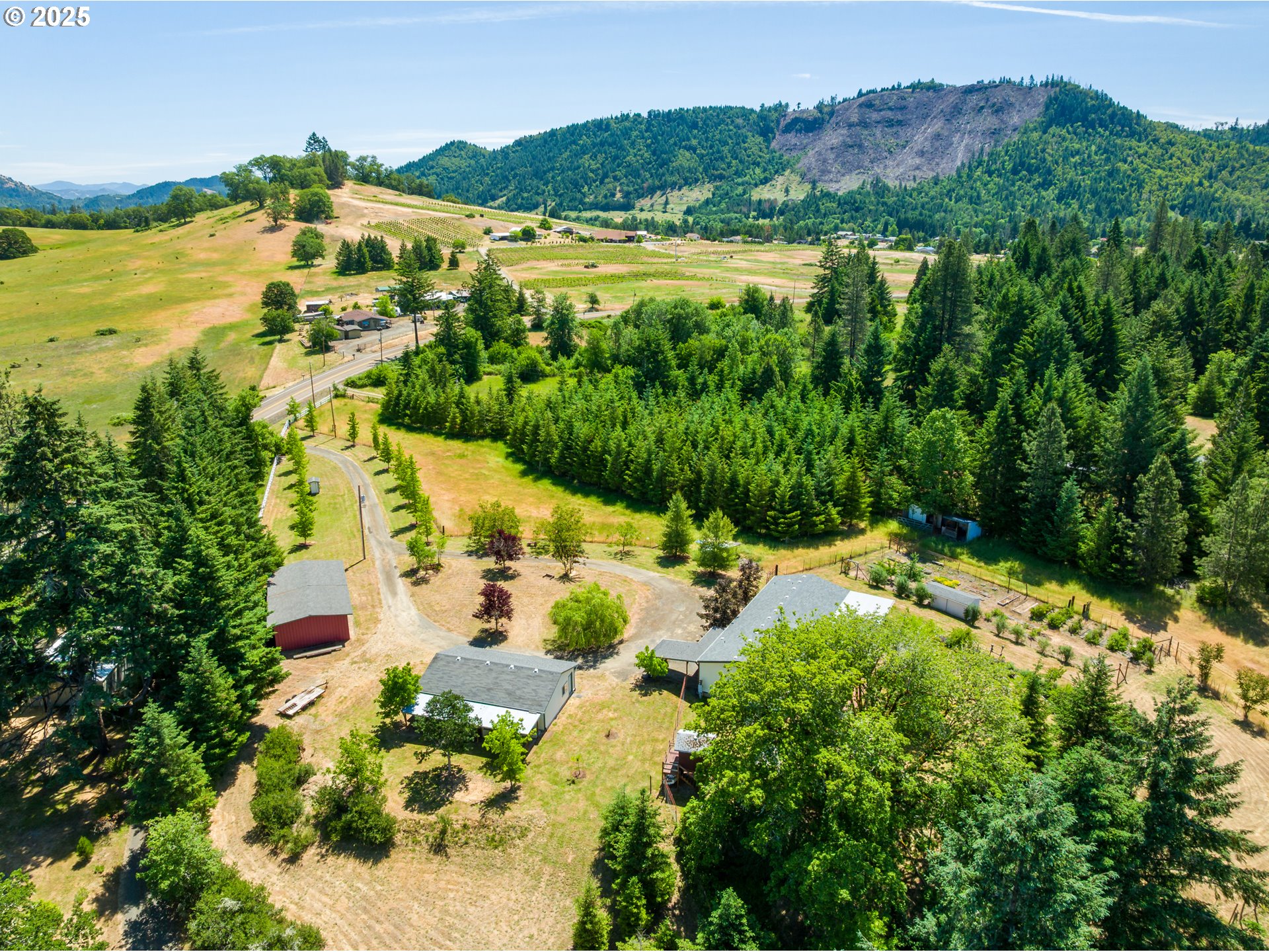 982 Reston Road Roseburg, OR 97471 - Photo 43 of 45 a view of a city with ocean view