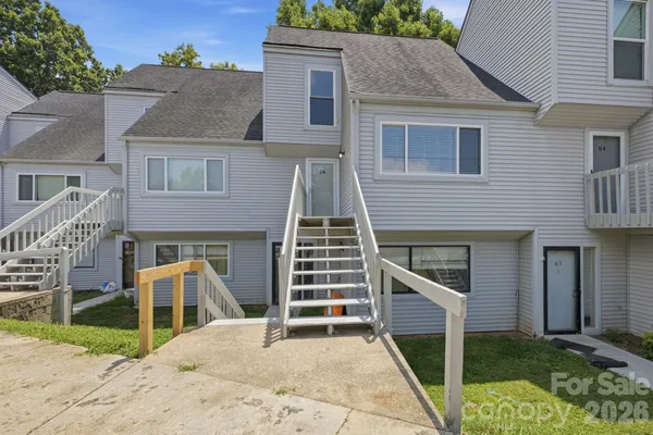 $210,000 | 1050 21st Avenue Northwest, Unit 6, Hickory, NC 28601