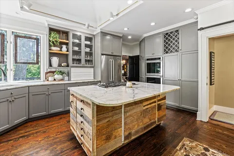 $1,999,000 | 5400 Hillsboro Pike, Nashville, TN 37215