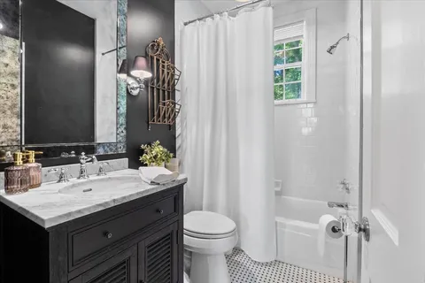 $1,999,000 | 5400 Hillsboro Pike, Nashville, TN 37215