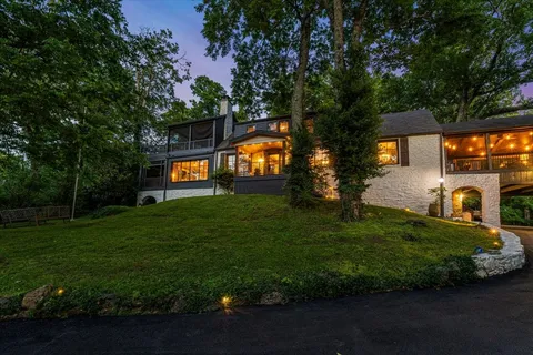 $1,999,000 | 5400 Hillsboro Pike, Nashville, TN 37215