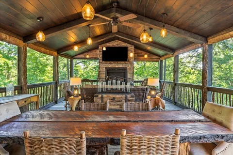 $1,999,000 | 5400 Hillsboro Pike, Nashville, TN 37215