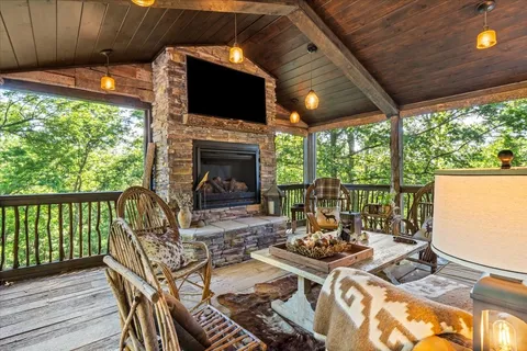 $1,999,000 | 5400 Hillsboro Pike, Nashville, TN 37215