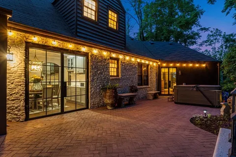 $1,999,000 | 5400 Hillsboro Pike, Nashville, TN 37215