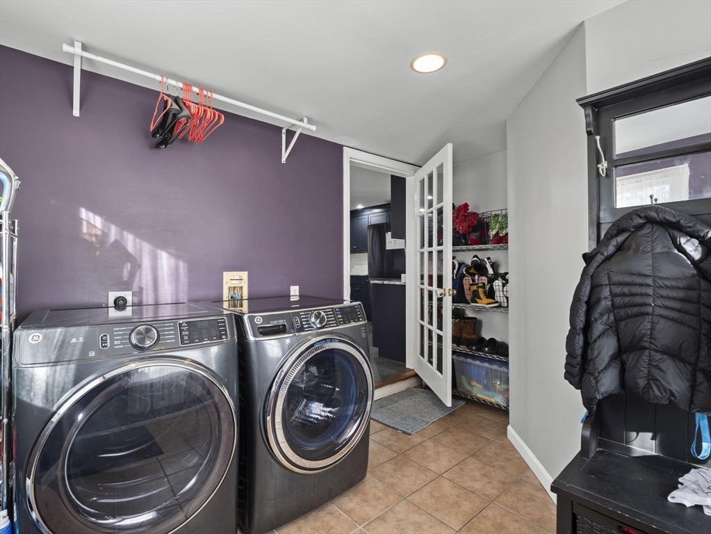 49 County Road Marion, MA 02738 - Photo 9 of 34 a utility room with dryer and washer