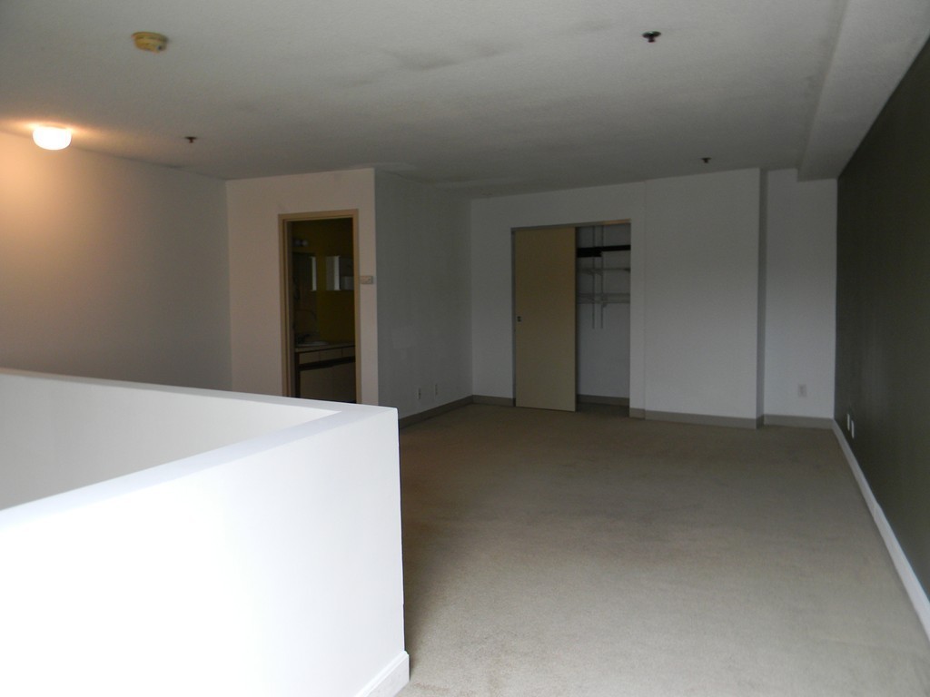 348 Rantoul Street, Unit 301 Beverly, MA 01915 - Photo 13 of 18 Gallery Image 13
