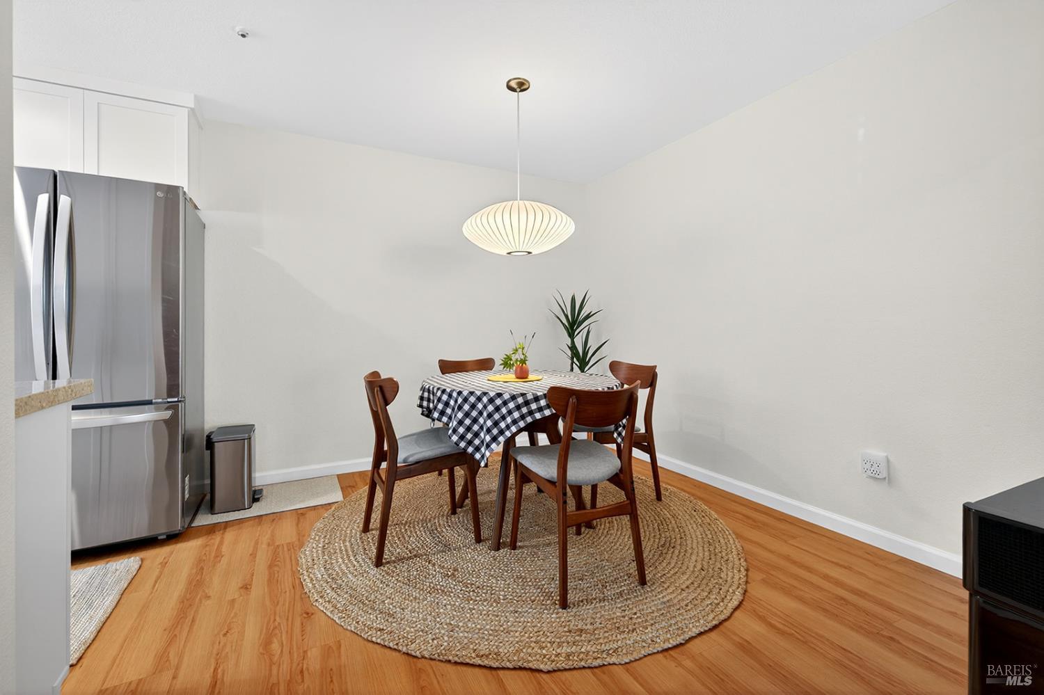 1428 Gold Way Rohnert Park, CA 94928 - Photo 17 of 45