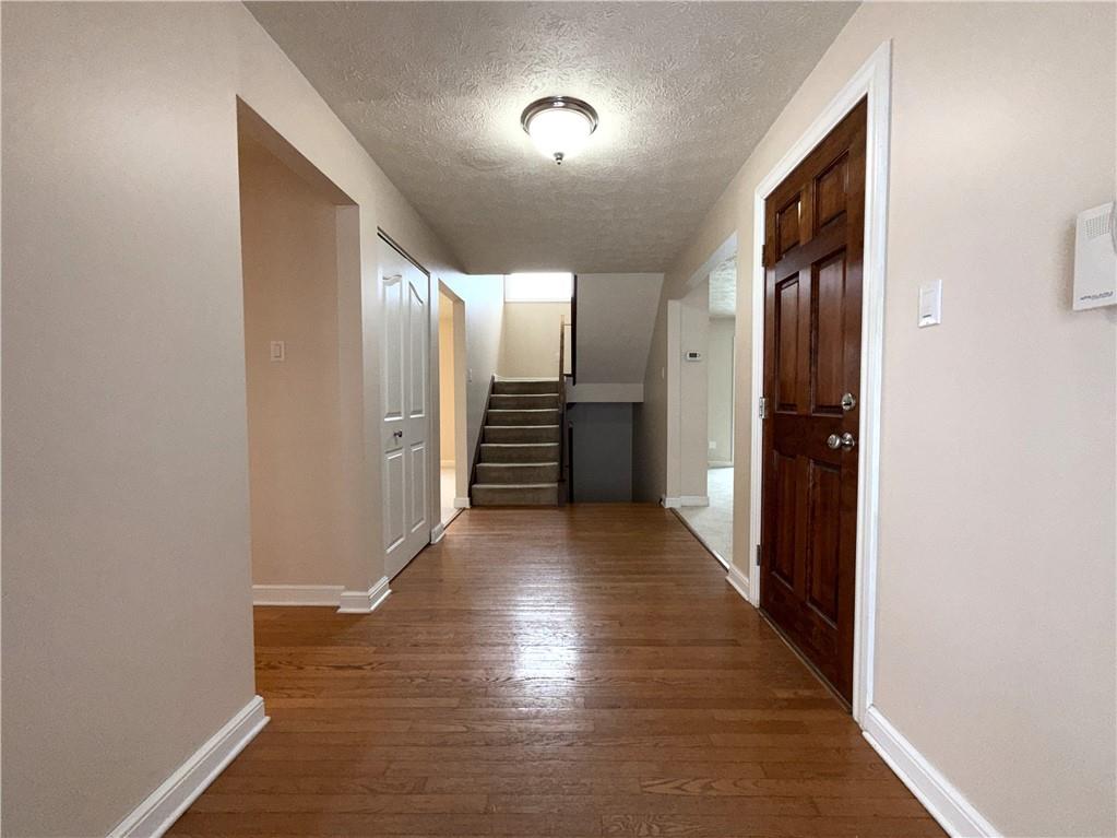 17 Cambria Point Street Pittsburgh, PA 15209 - Photo 5 of 32