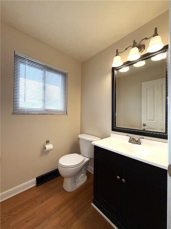 17 Cambria Point Street Pittsburgh, PA 15209 - Photo 7 of 32