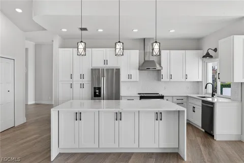 $2,900,000 | 3776 Harold Avenue, Fort Myers, FL 33901