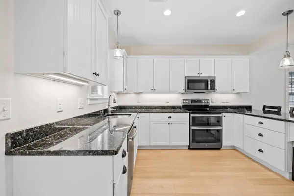 $549,000 | 11 Kings Pine Lane, Unit 127, Arundel, ME 04046