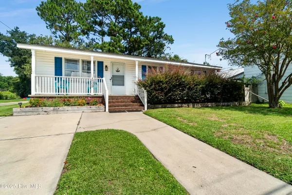 $294,000 | 509 Broad Street, Oriental, NC 28571