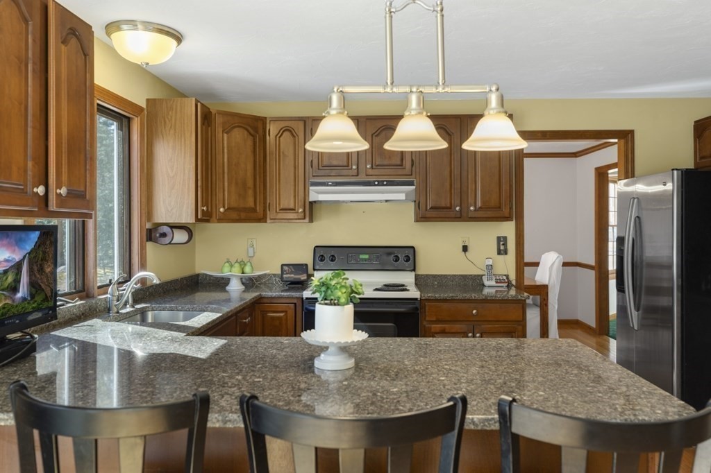 4 Stony Ridge Road Medway, MA 02053 - Photo 6 of 41 Gallery Image 6