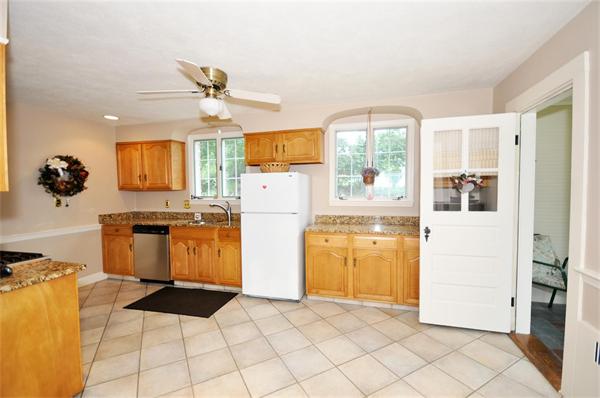 108 Cutter Hill Road Arlington, MA 02474 - Photo 11 of 26