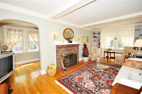 108 Cutter Hill Road Arlington, MA 02474 - Photo 6 of 26