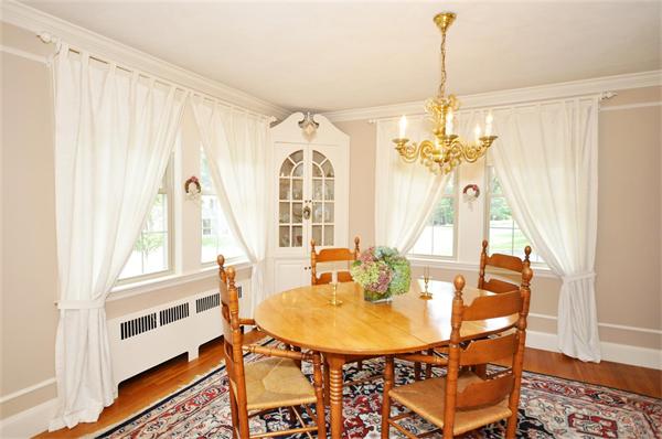 108 Cutter Hill Road Arlington, MA 02474 - Photo 9 of 26