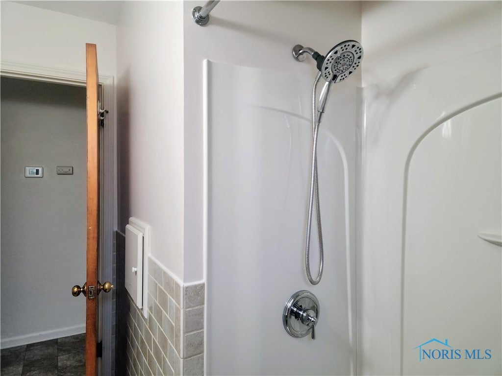 1915 Cass Road Toledo, OH 43614 - Photo 21 of 29 Gallery Image 21