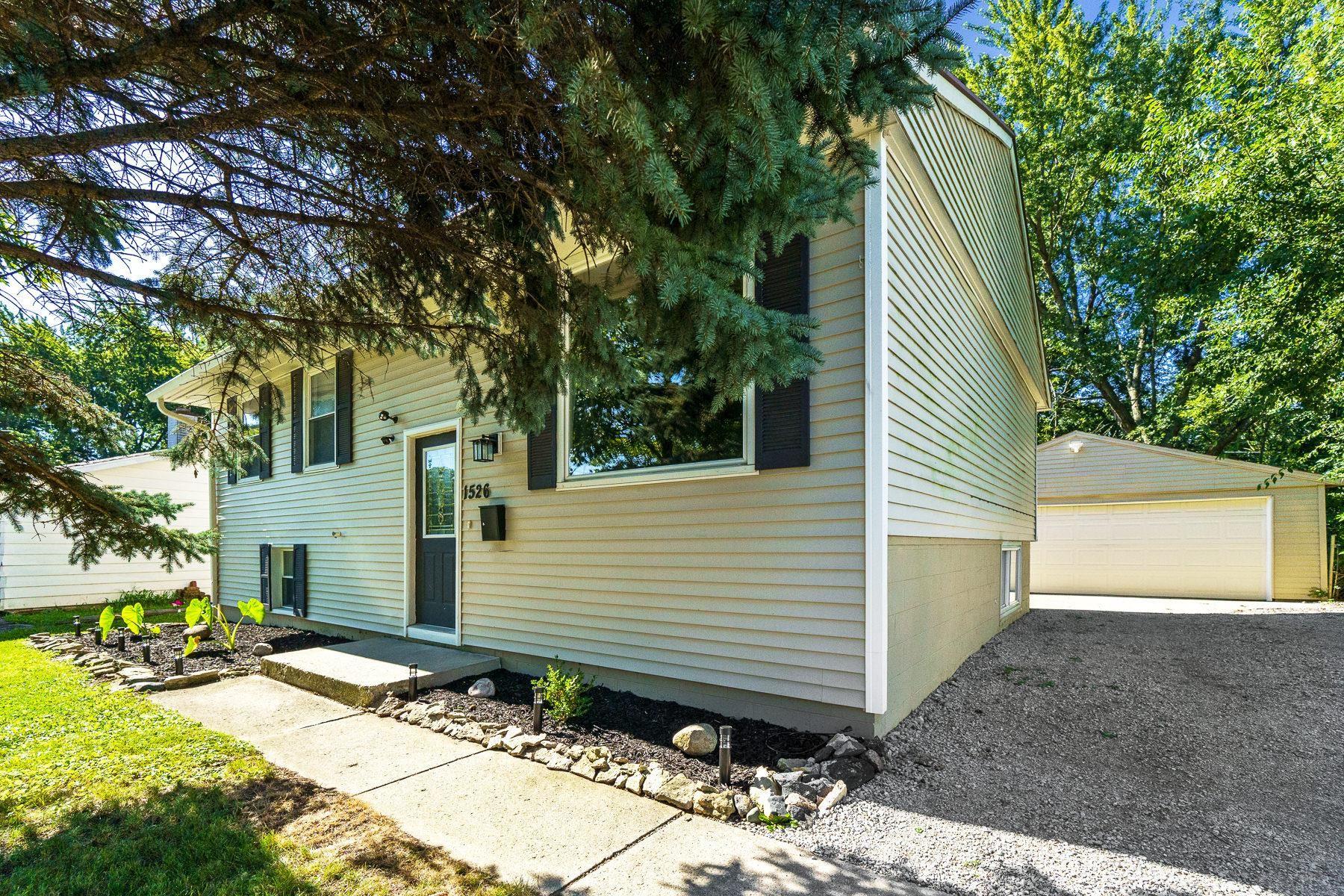 1526 Tulip Tree Road Fort Wayne, IN 46825 - Photo 2 of 34 Gallery Image 2