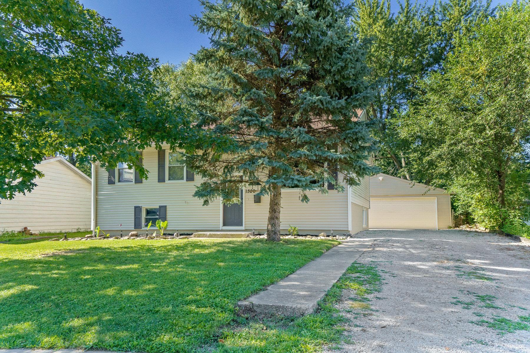 1526 Tulip Tree Road Fort Wayne, IN 46825 - Photo 4 of 34 Gallery Image 4