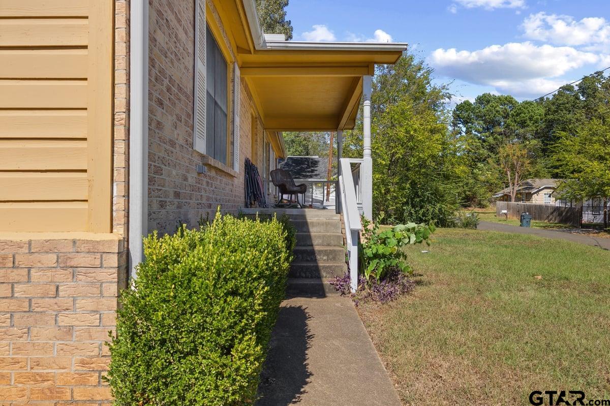 807 High Street Marshall, TX 75670 - Photo 5 of 33