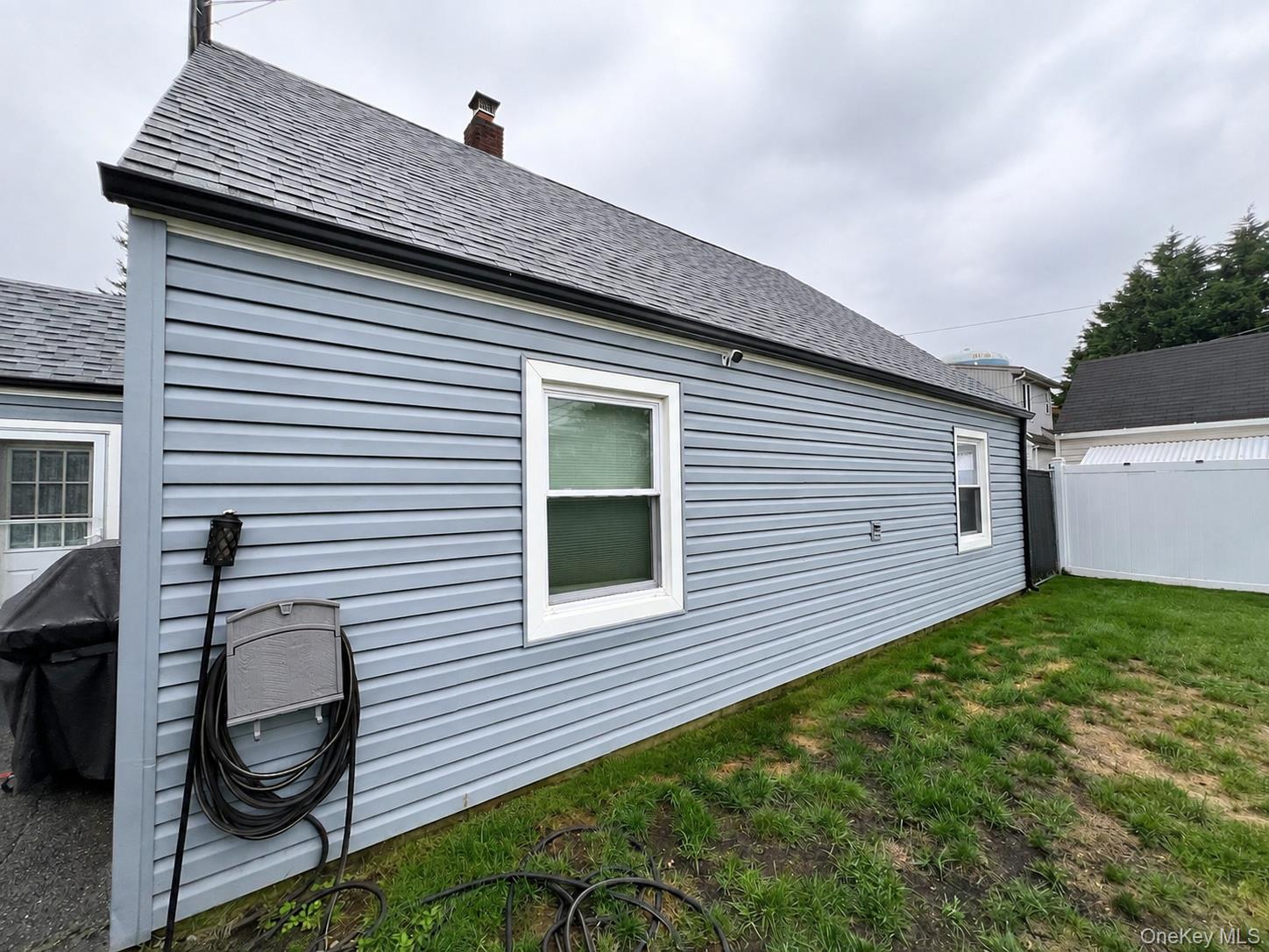 107 Azalea Road Levittown, NY 11756 - Photo 17 of 21 Gallery Image 17