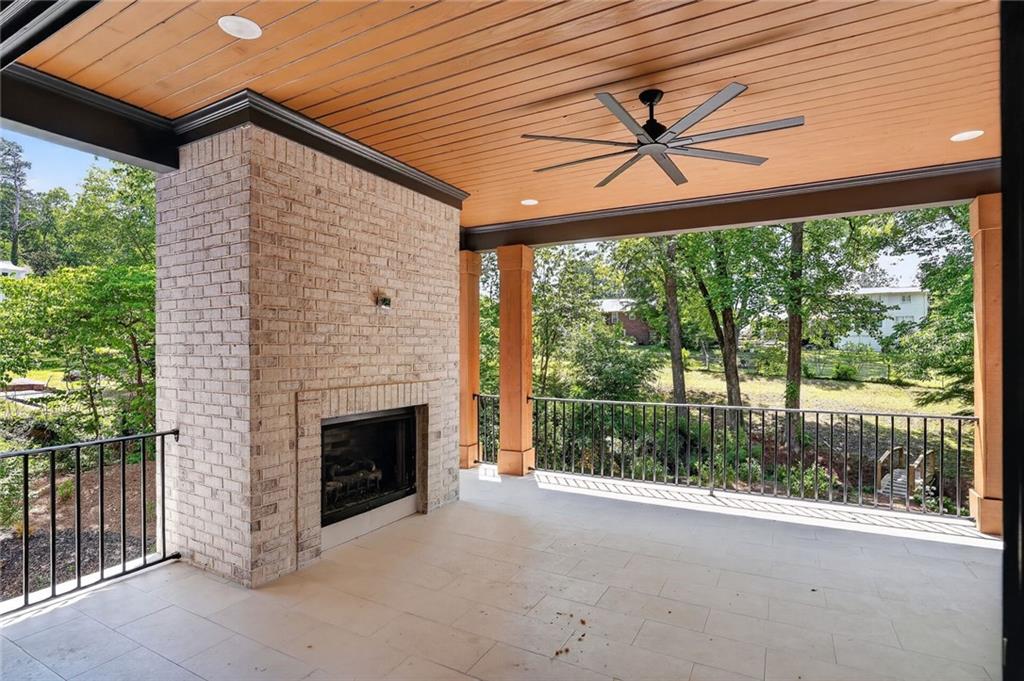 180 Thompson Place Roswell, GA 30075 - Photo 70 of 76