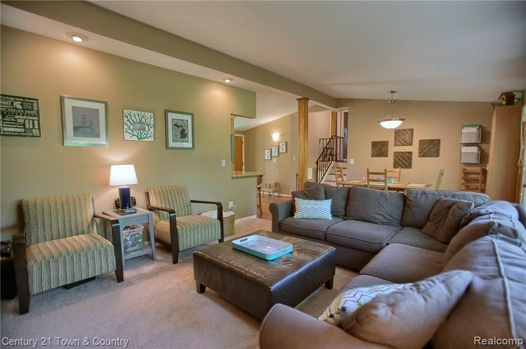 424 Gunder Drive Rochester Hills, MI 48309 - Photo 9 of 33