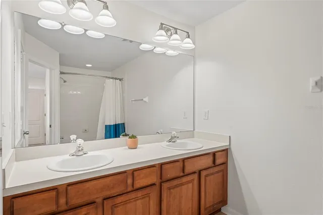 a view of utility room with washer and dryer