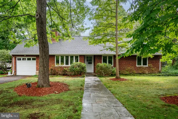 $4,250 | 8023 Washington Avenue, Alexandria, VA 22308
