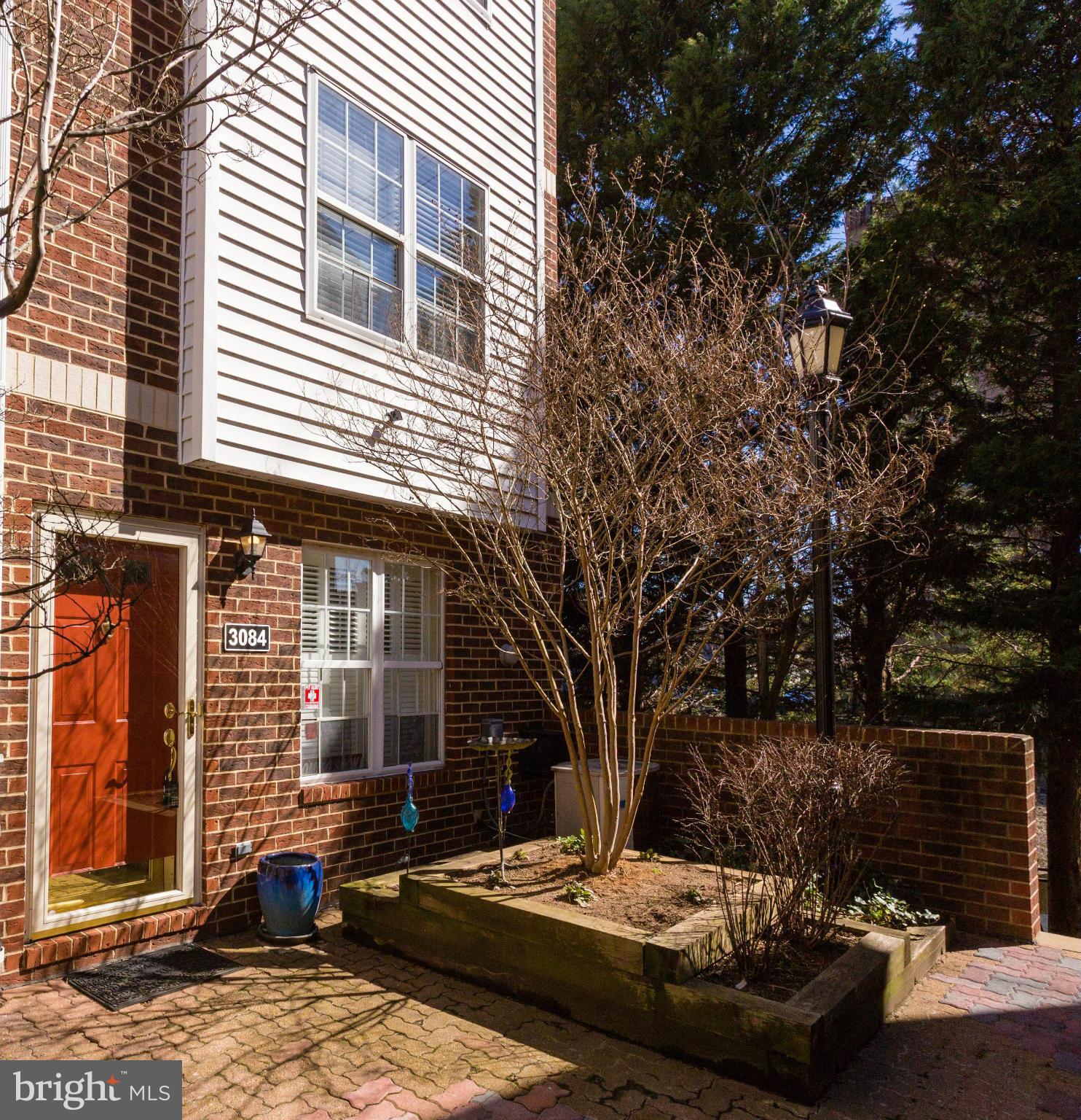 3084 South Glebe Road Arlington, VA 22206 - Photo 2 of 30 Exterior (Front)