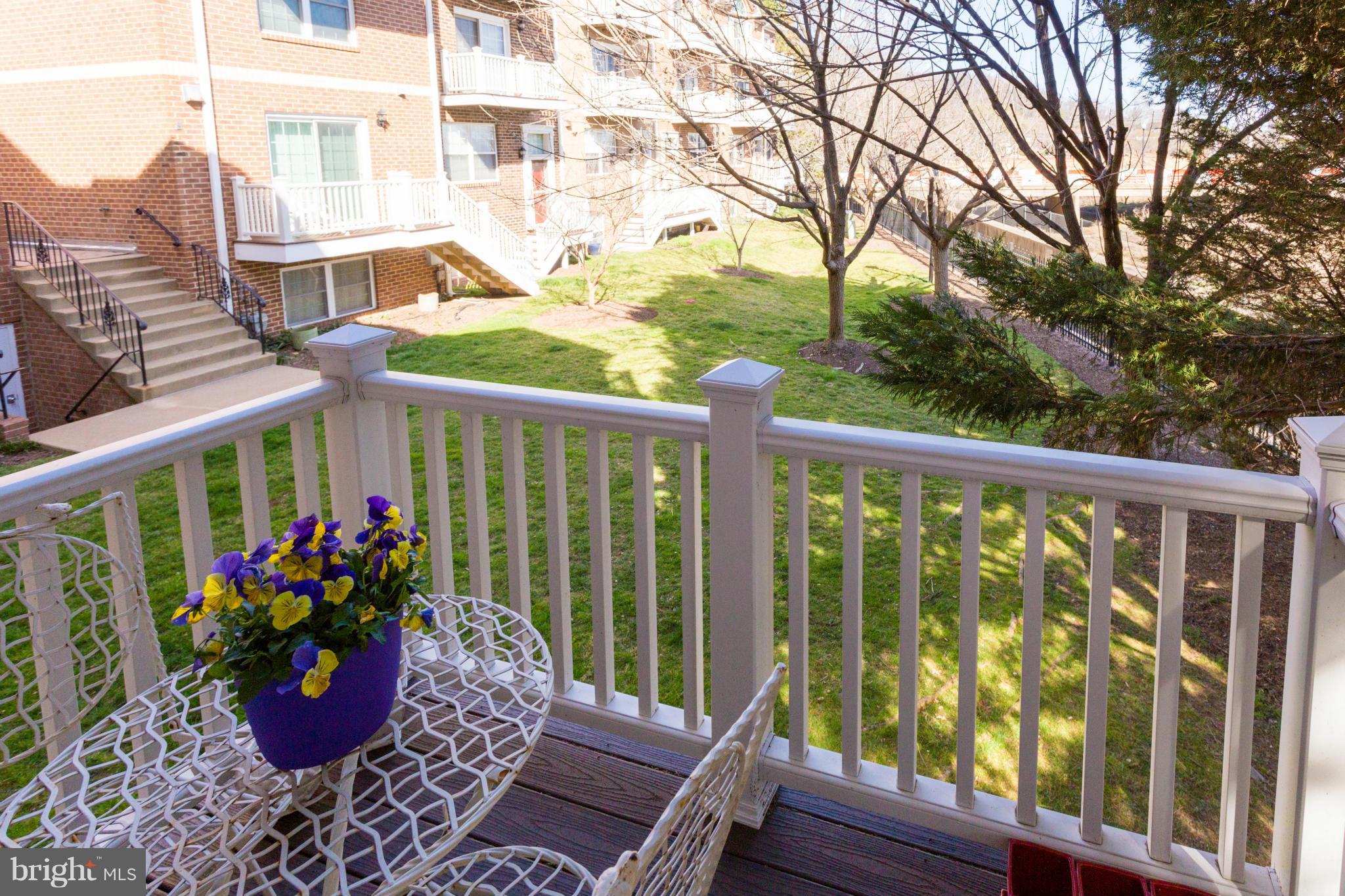 3084 South Glebe Road Arlington, VA 22206 - Photo 20 of 30 Exterior (Rear)