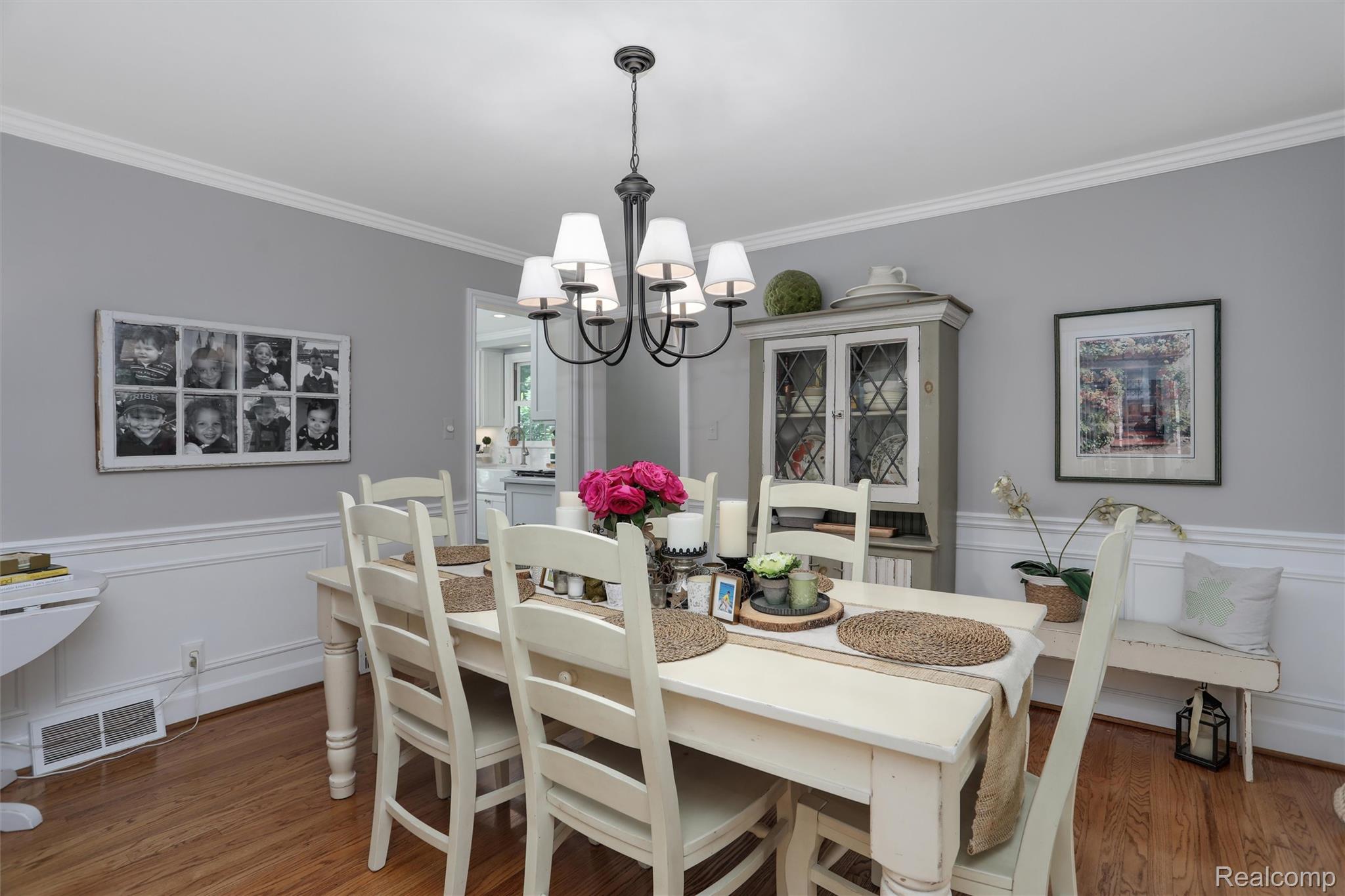 4200 Surrey Cross Road Bloomfield Hills, MI 48301 - Photo 6 of 42 Dining room