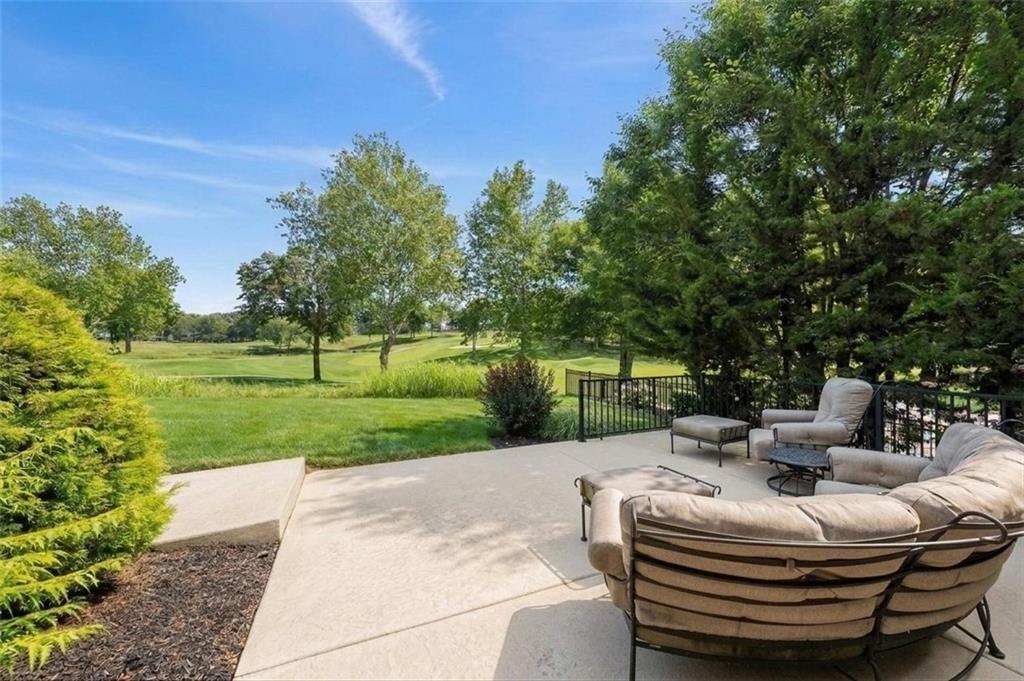 6537 Ridge Road Parkville, MO 64152 - Photo 14 of 83