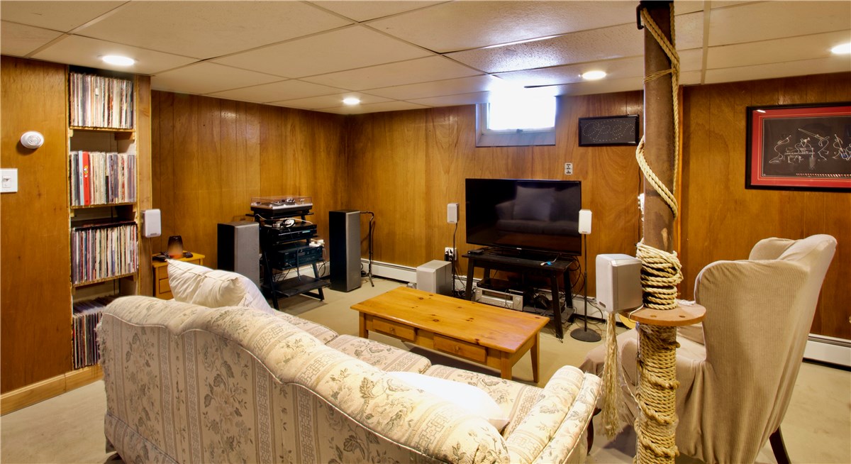 14 Grandview Road Pawtucket, RI 02860 - Photo 13 of 13 Gallery Image 13