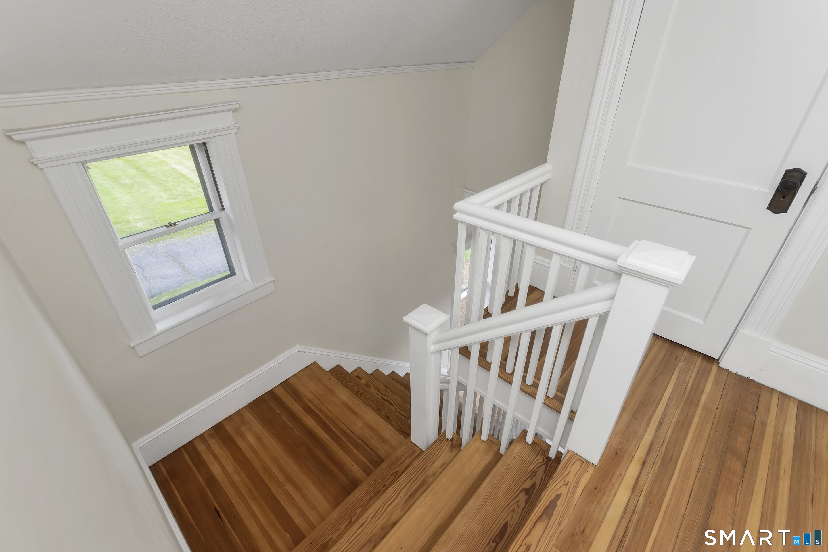 320 Mapleton Avenue Suffield, CT 06078 - Photo 22 of 38