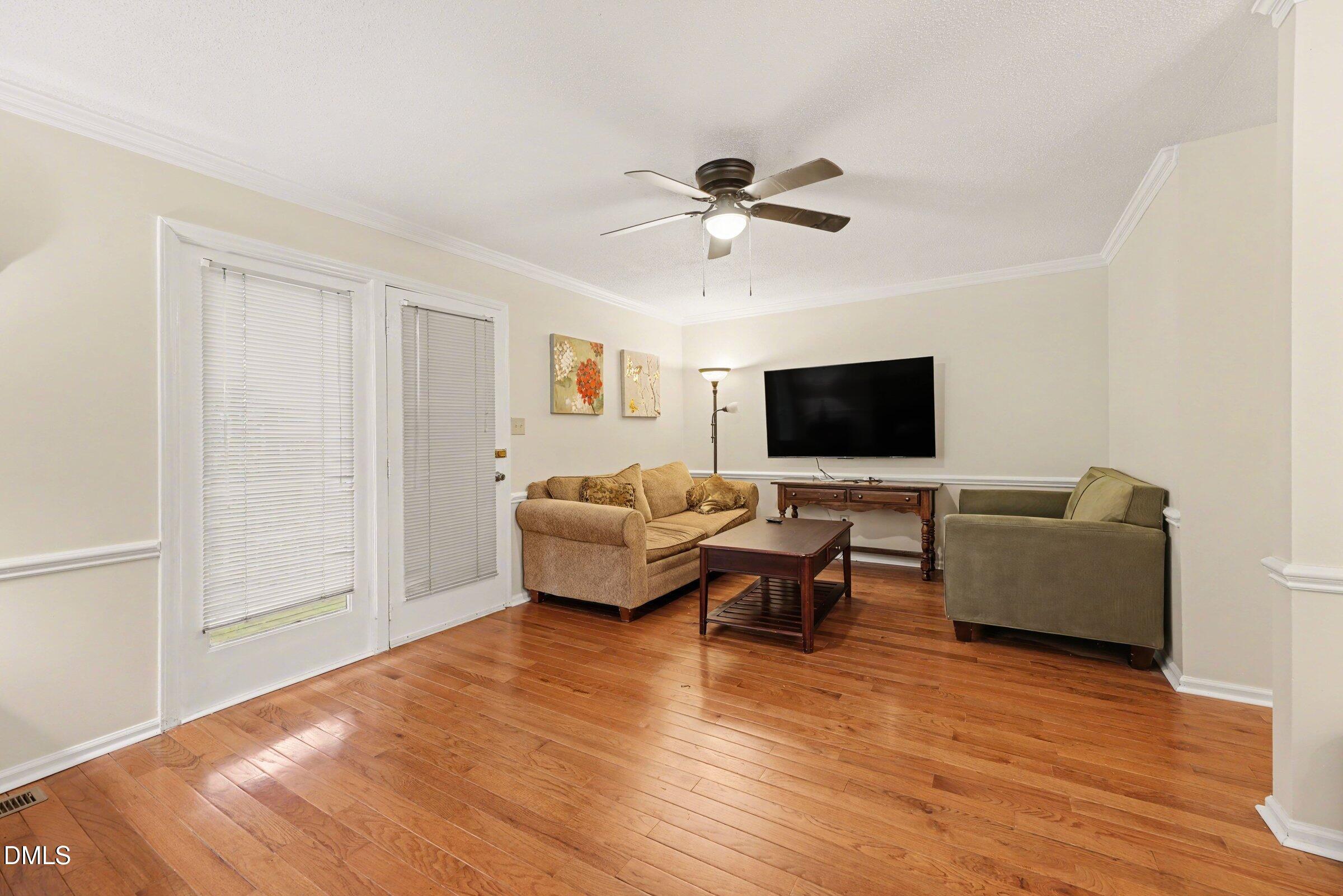 4134 Kaplan Drive Raleigh, NC 27606 - Photo 5 of 27