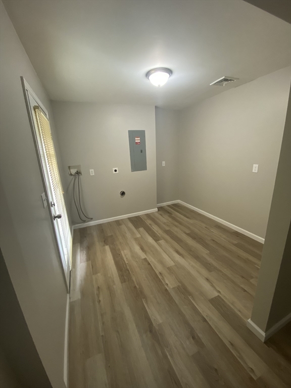 915 Bradley Road Springfield, MA 01109 - Photo 8 of 25