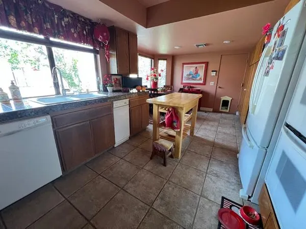 $4,800 | 82073 Hanson Drive, Indio, CA 92201