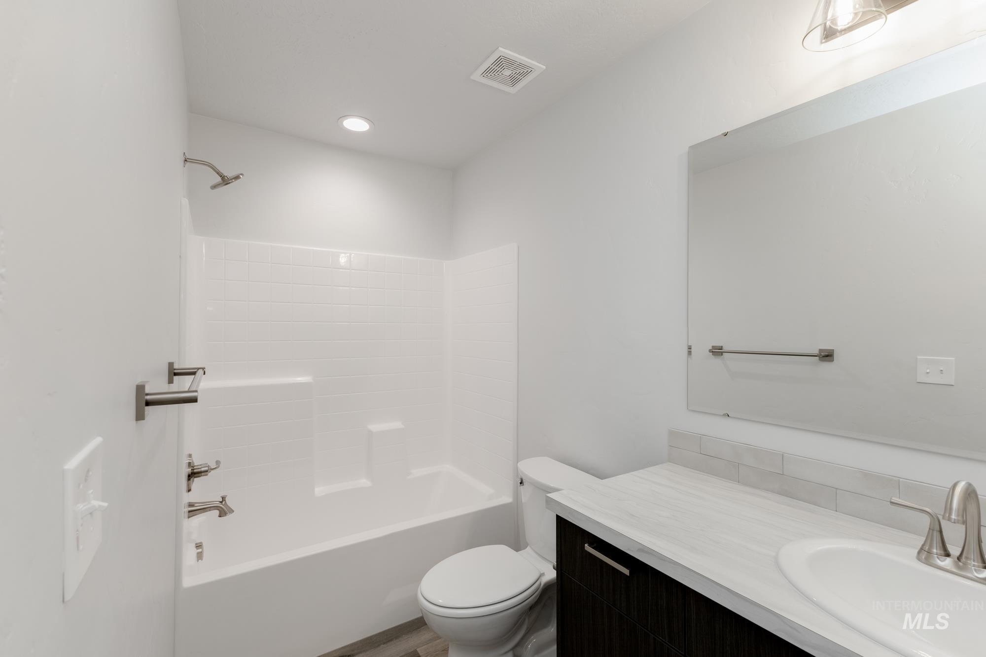 3270 South Maple Rnch Way Nampa, ID 83686 - Photo 24 of 31 Full bathroom with shower / bathtub combination and vanity